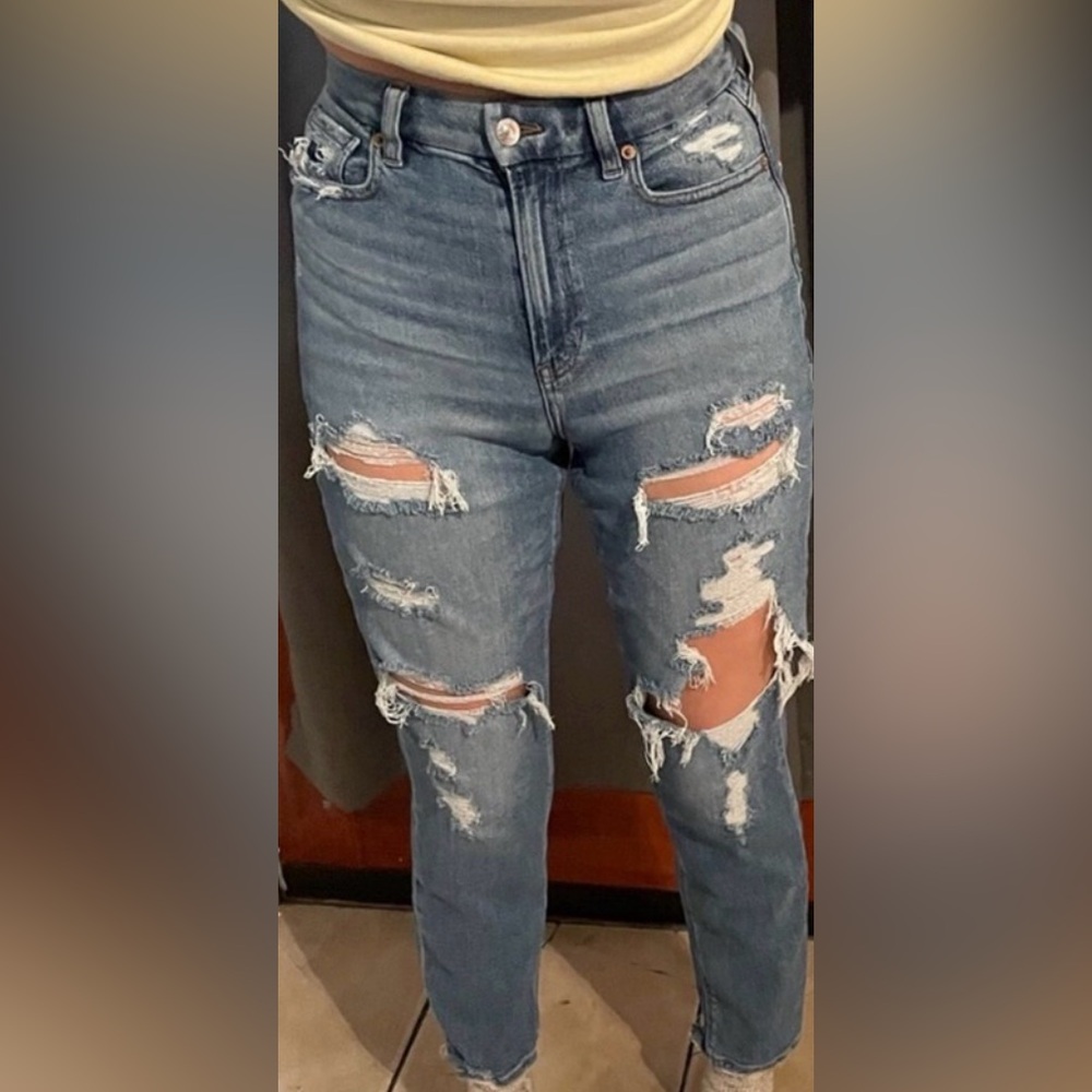 American Eagle Women’s Size 0 Regular Curvy Mom Jeans Stretch Medium Wash Denim